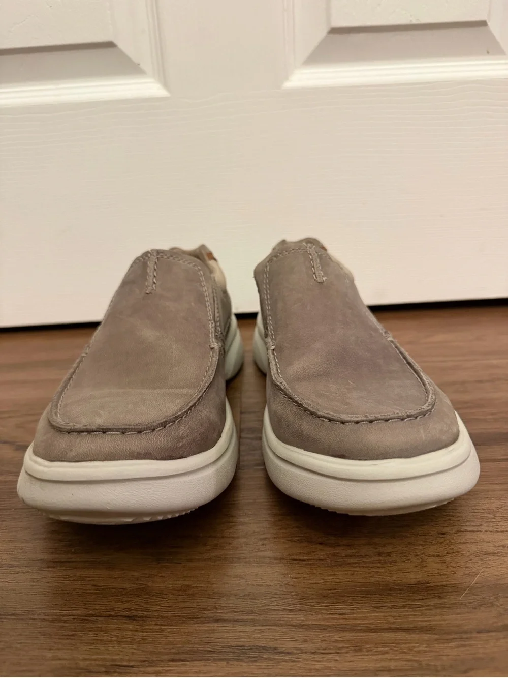 Clarks Men's Taupe Slip-On Loafer with White Sole. Size 8